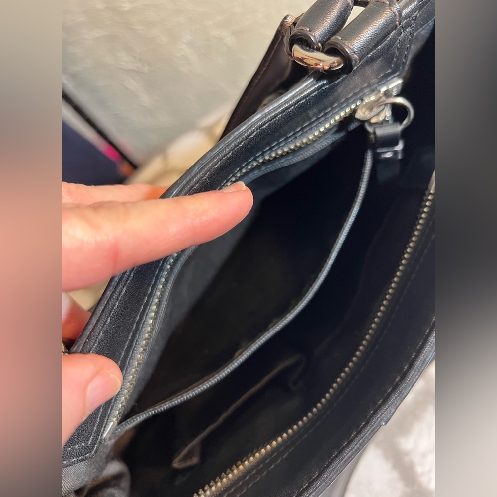 COACH Black Leather Handbag EUC - Picture 13 of 16